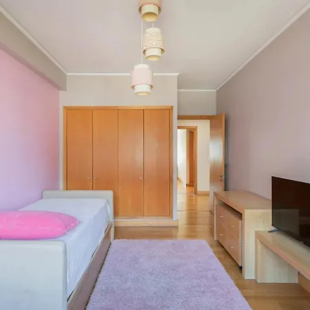 Apartment 4 Bedrooms Porto