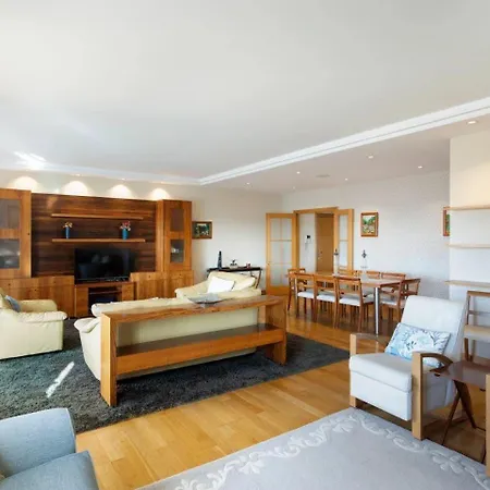 Lägenhet 4 Bedrooms