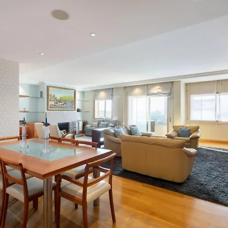 Apartment 4 Bedrooms Porto