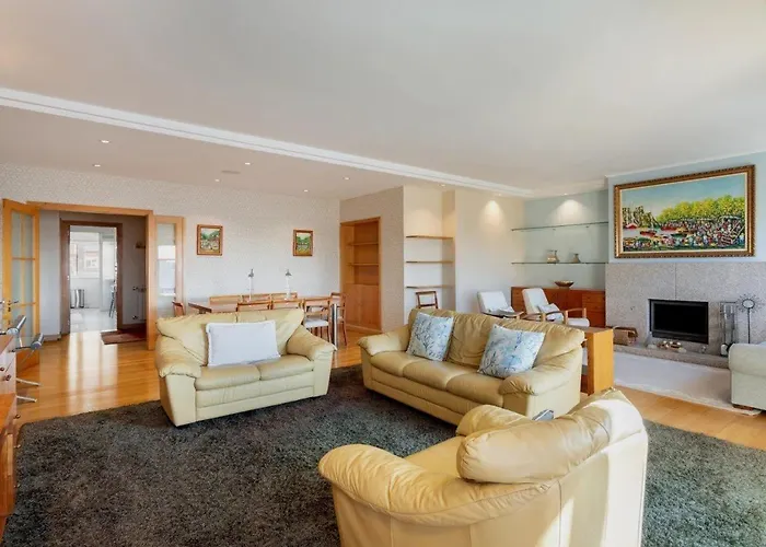 Apartment 4 Bedrooms