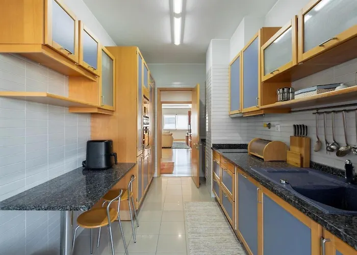 Lägenhet 4 Bedrooms *