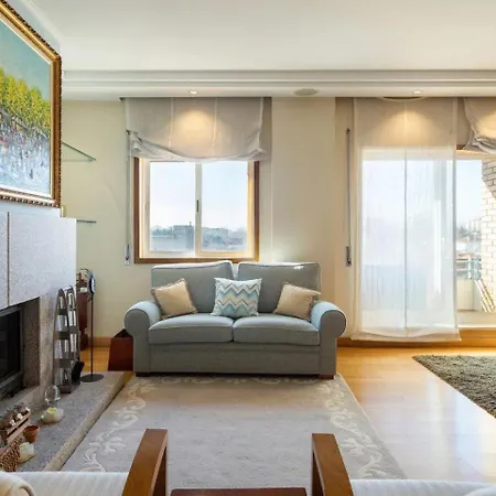 4 Bedrooms * Oporto
